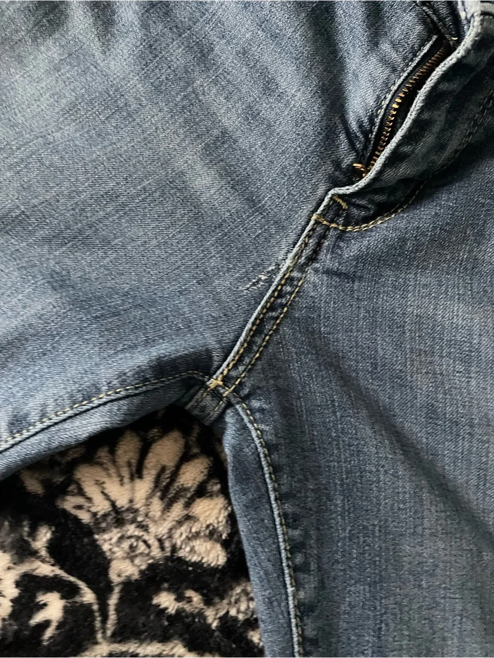 Capri Jeans - Picture 8 of 10